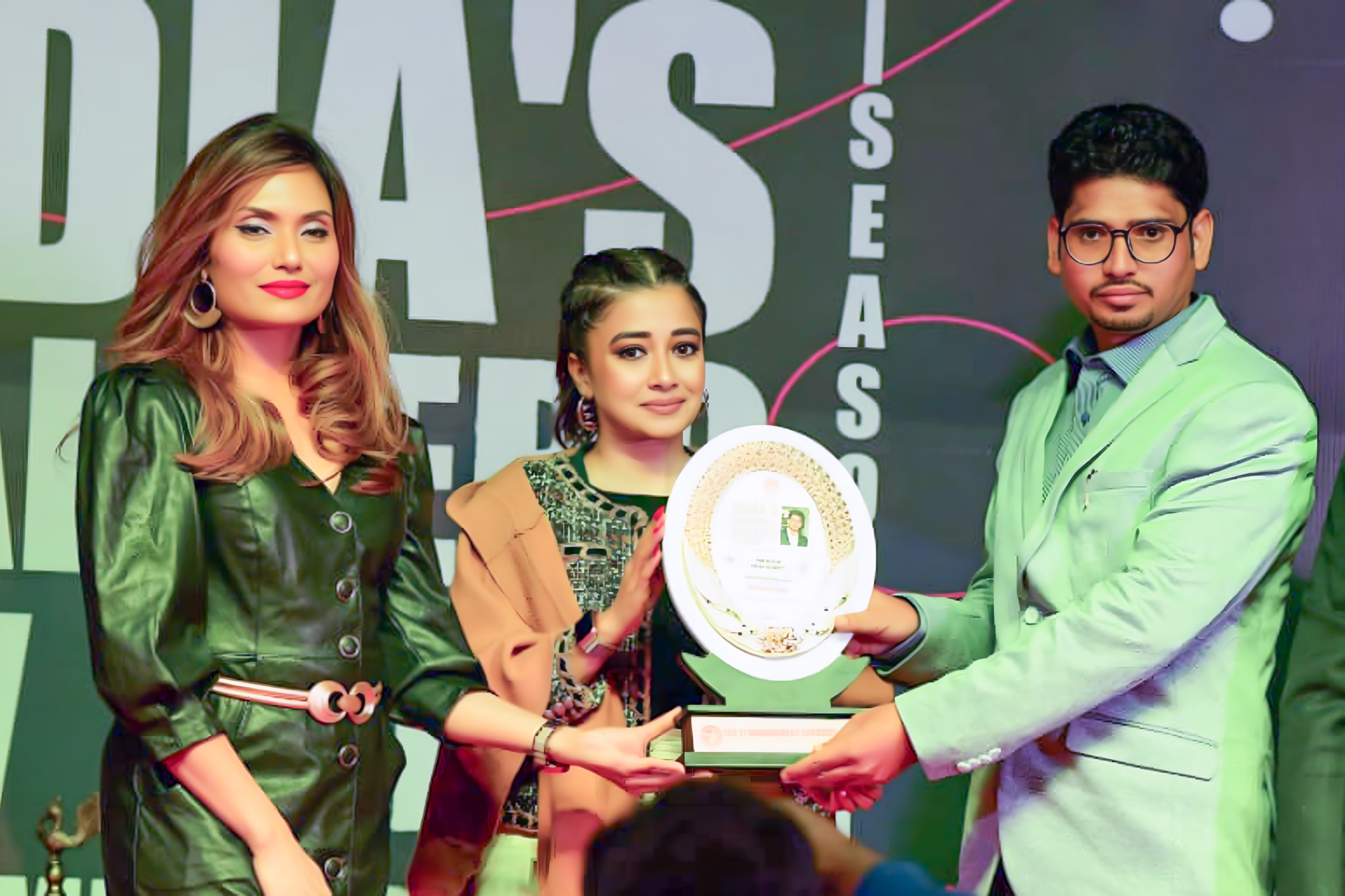 Best Actor Award Presentation